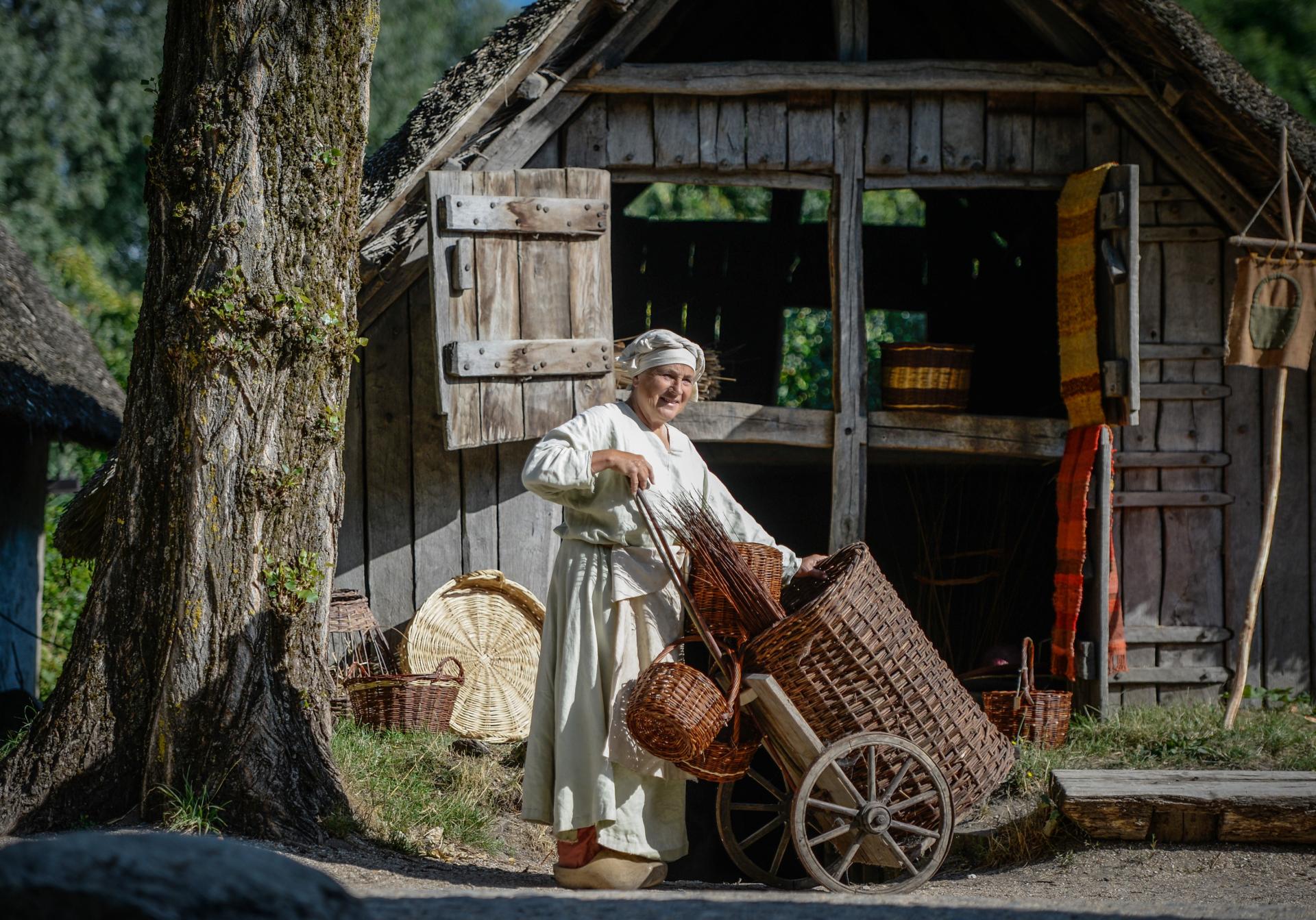 Basket Maker